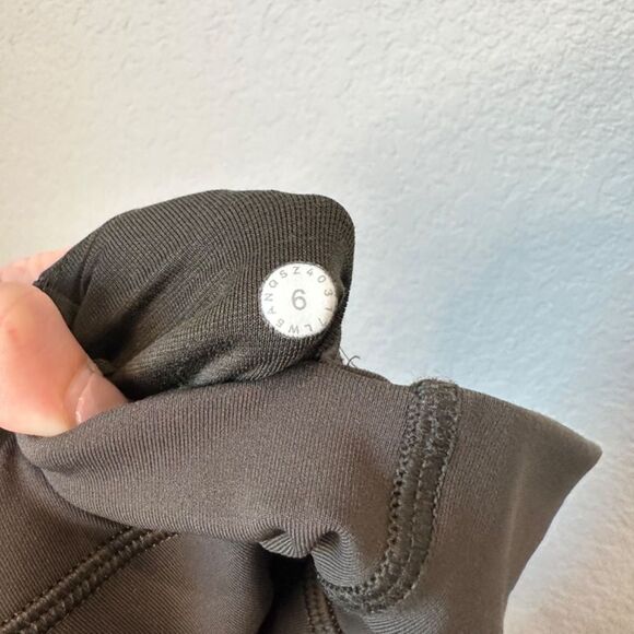 Lululemon Dark Green Mesh Detail 7/8 Length Mid Rise Leggings - Size 6 - EUC - Picture 7 of 7